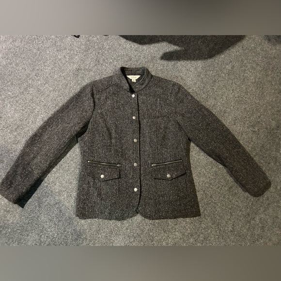 L.L. Bean Women’s Gray Blazer with Black Elbow Patches/ Virgin Wool  item#298211 - Picture 6 of 6